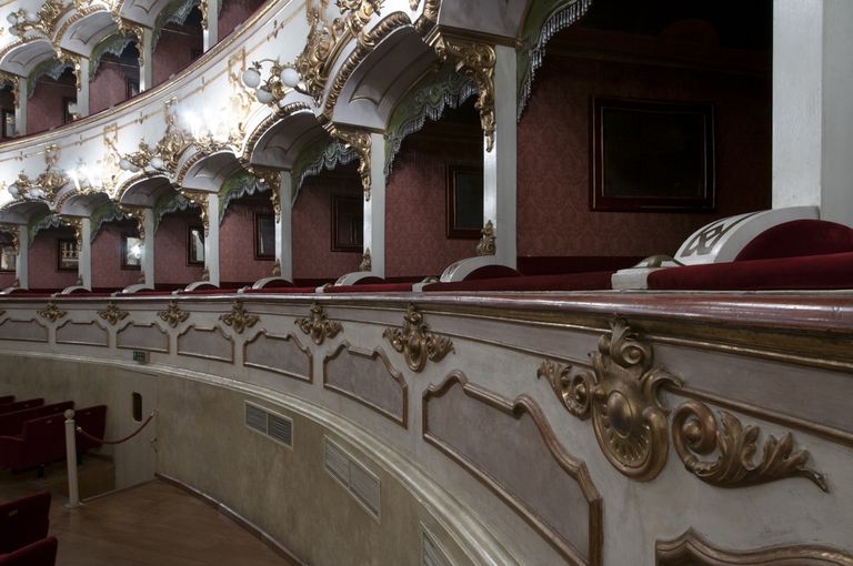 Piacenza, Teatro Municipale, particolari della decorazione (foto Andrea Scardova, IBC) 2016